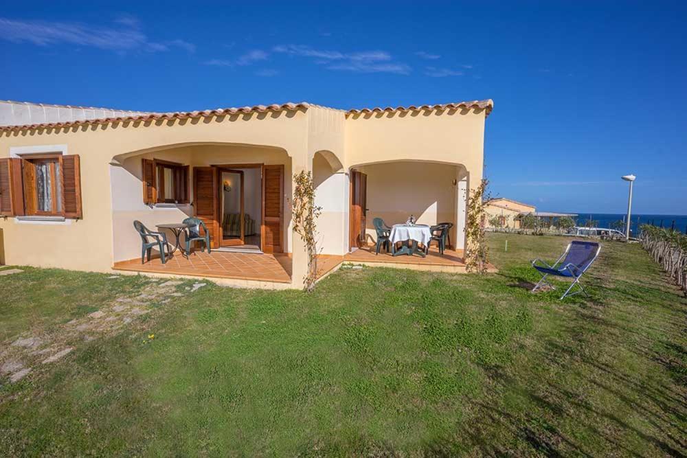 Residence Baia Sant Anna Con Piscina Tanaunella Exterior photo